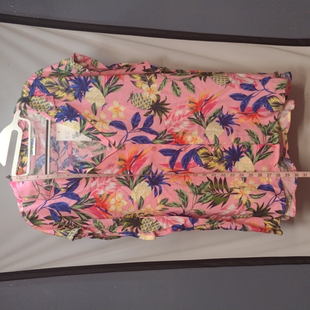 Pink Hawaiian button down top